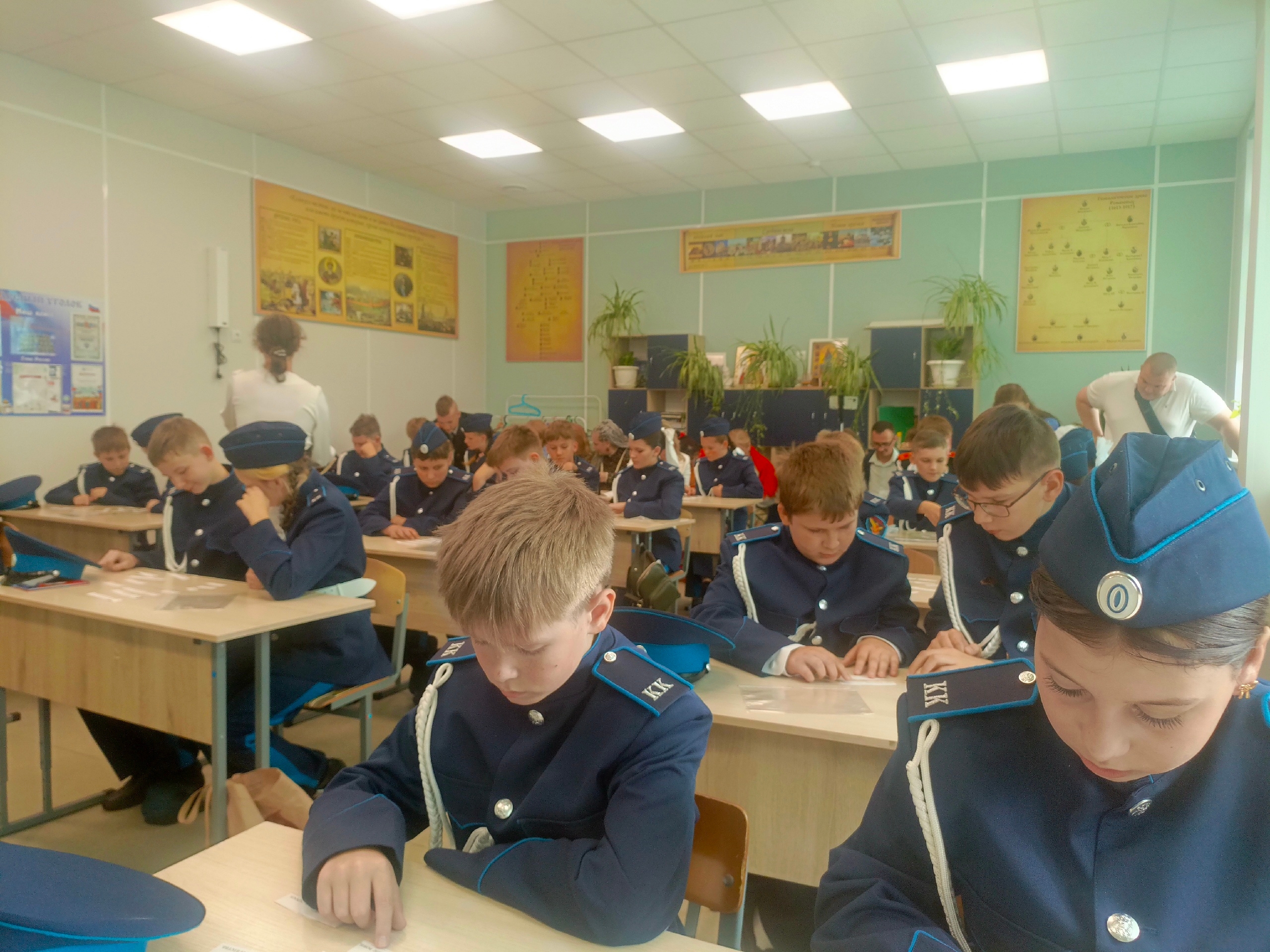 Кадеты казачьего класса ГБОУ № 475 в День знаний, фото 3